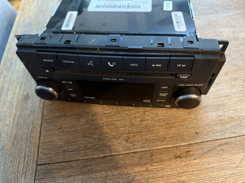 2007-2012 Chrysler Town & Country,Dodge Ram AM FM Radio Stereo MP3 CD Player OEM