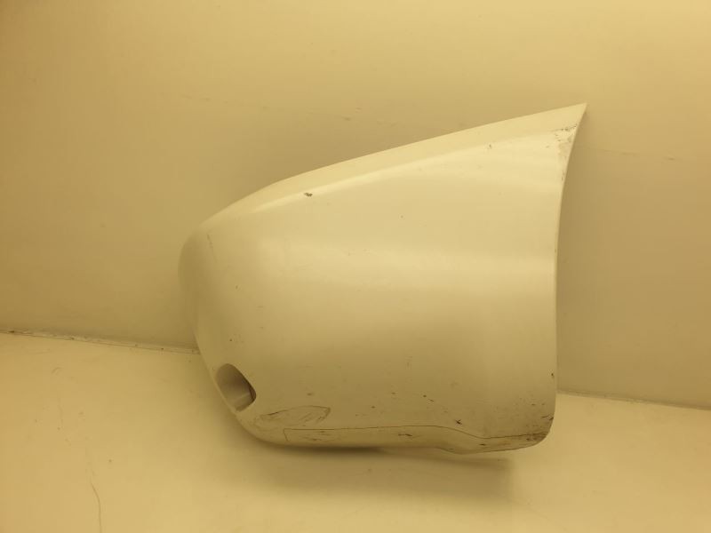 01 02 03 04 05 TOYOTA RAV 4 REAR PASSENGER RIGHT BUMPER END CAP WHT-064 SCRATCH