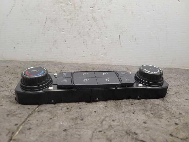 Temperature Control With Rear Defrost Opt C49 Fits 15-22 COLORADO 1632191