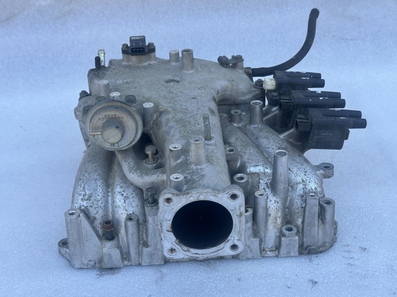 1997-2000 MITSUBISHI MONTERO SPORT ENGINE INTAKE MANIFOLD 3.0L MD338360
