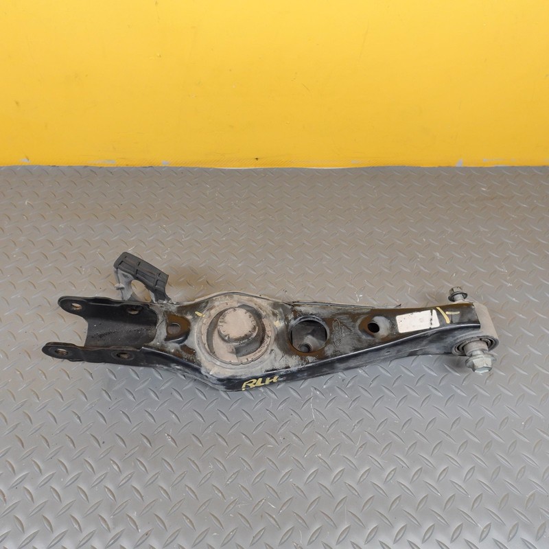 2020-2024 KIA TELLURIDE REAR LEFT SUSPENSION LOWER CONTROL ARM OEM 55210S8050