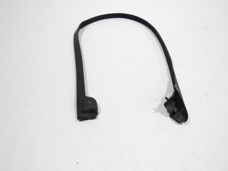 Land Range Rover Evoque 2023 Front Left Door Upper Weatherstrip Seal 20-24 ; :A