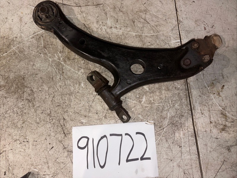 2004-2009 Lexus RX350 RX400H RX330 Front Right Lower Control Arm