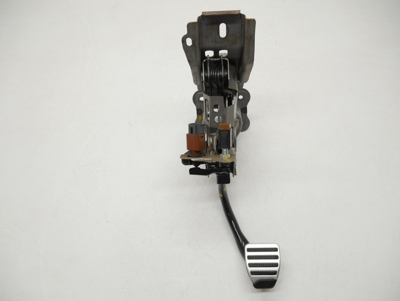 2009-2020 Nissan 370Z NISMO M/T Manual Transmission Brake Pedal W/ Sensors OEM