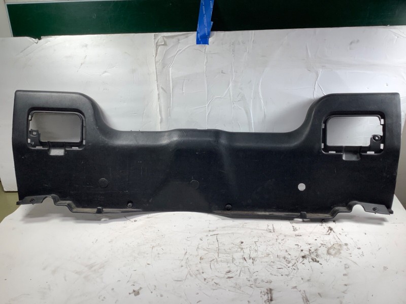 88-91 Honda Civic HB Rear Trunk Tail Light Trim Cover Panel 84640-SH3-010 OEM