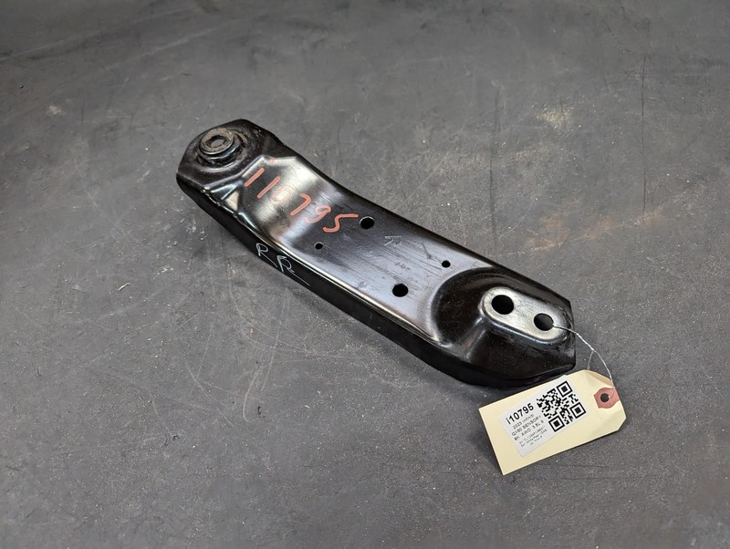 Rear Crossmember Right Bracket 2023 Infiniti QX60 Sensory 2022