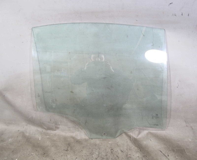 2012-2017 BMW F30 3-Series Sedan Right Rear Passengers Door Window Glass OEM