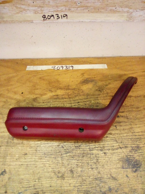 1989 DODGE OMNI DRIVER LH FRONT INTERIOR DOOR TRIM HANDLE