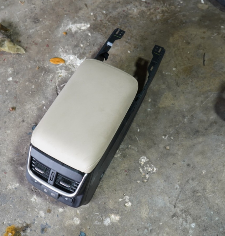 2020-2024 Subaru Legacy Center Floor Console Assembly Ivory Leather Genuine OEM
