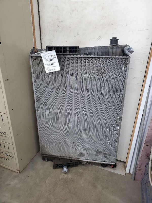 Radiator Fits 08-10 FORD F250SD PICKUP 302057