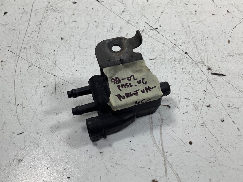 98-02 Honda Passport V6 Purge Valve Vacuum Control Solenoid 8-01997-201-0 OEM