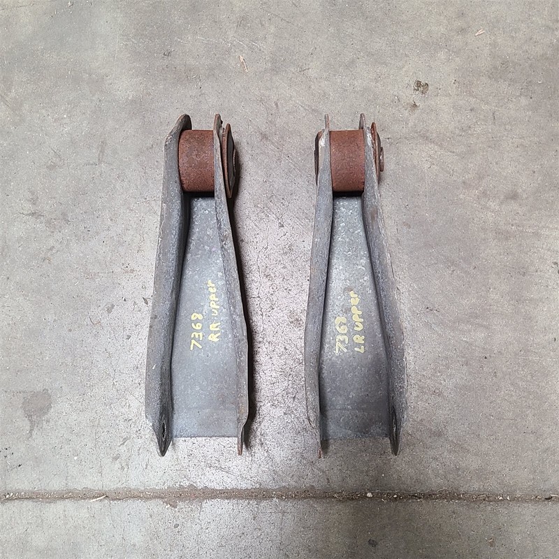 96-98 Mustang Cobra Rear Upper Control Arm Set Aa7368