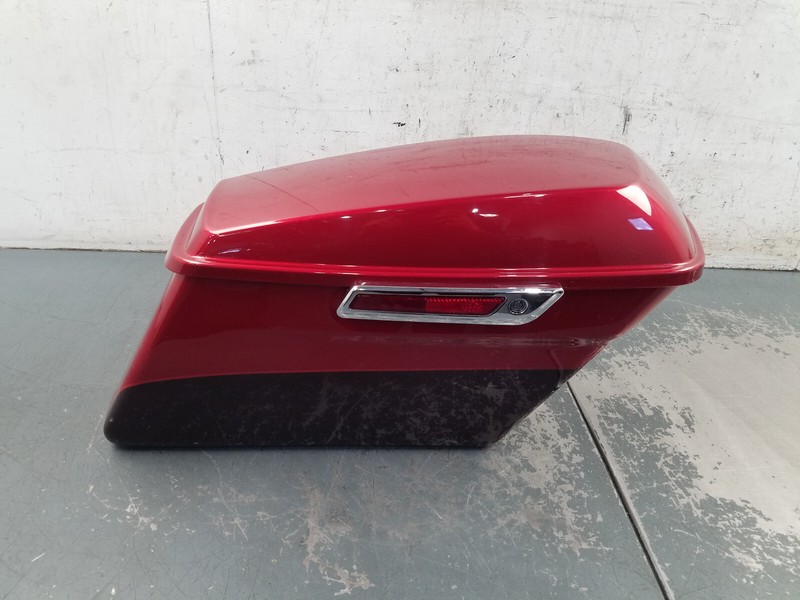 2018 17 - 23 Harley Davidson Ultra LimitedRight Saddle Bag / Lid#3325 V3