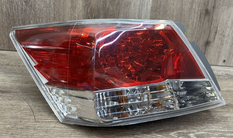 2008-2012 HONDA ACCORD LH TAIL LIGHT OEM