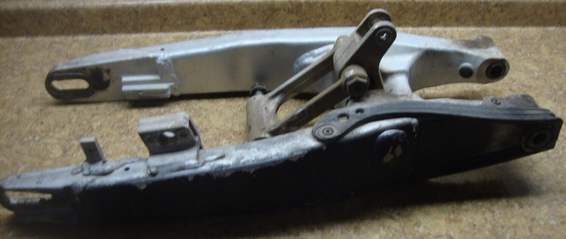 2001 Yamaha YZ426F YZ 426 F YZ426 Rear Swing Arm Swivel Pivot Swingarm Back