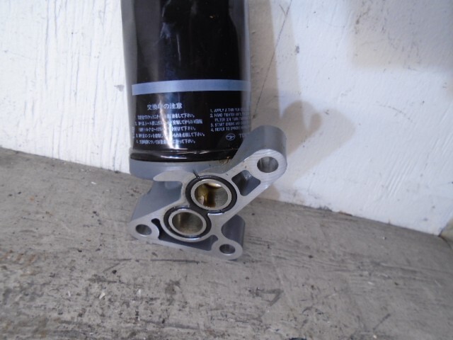 Suzuki 4 Stroke 200hp Outboard OIL FILTER FILLER HOUSING STAND 200 hp DF200A