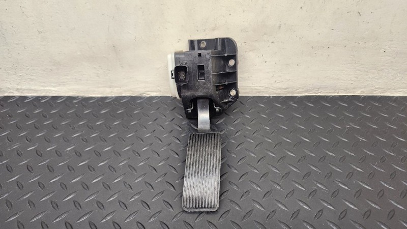 05-07 Ford F250SD F350SD Accelerator Gas Pedal Assembly OEM 5C3Z-9F836-D