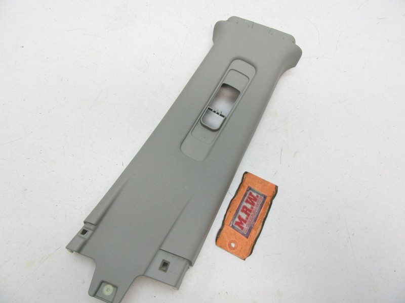 B PILLAR POST TRIM RIGHT DOOR SEAT BELT HEIGHT ADJUSTER SLIDE TRIM for SCION XB