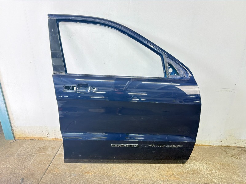 2011 - 2022 JEEP GRAND CHEROKEE FRONT RIGHT PASSENGER SIDE DOOR SHELL PANEL OEM