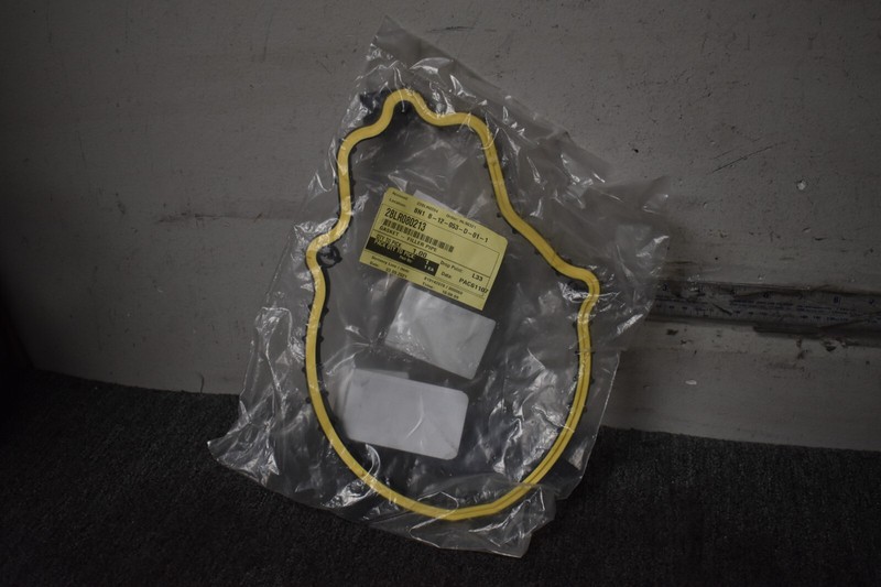 2017-2020 LAND ROVER DISCOVERY HSE FUEL POCKET GASKET FACTORY OEM