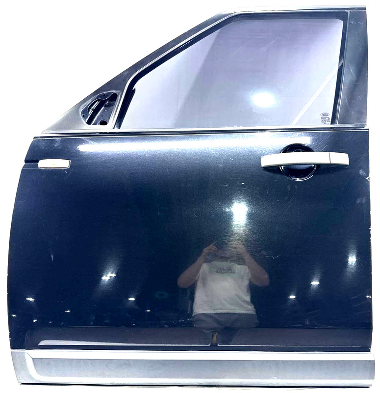 2010-2016 Land Rover LR4 Front Left Driver Side LH Door Assembly OEM Scratches