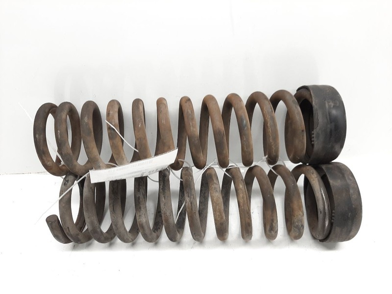 Mercedes 107 560SL Front Suspension Coil Springs Pair Left Right 1143211704