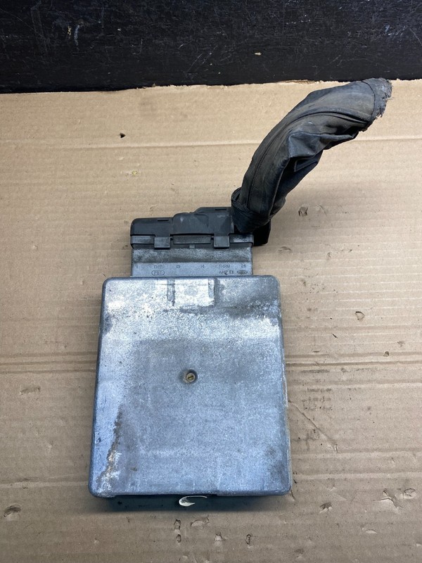 1997 Ford Van E150 E250 Engine Control Module Unit ECU ECM ad9440 DG