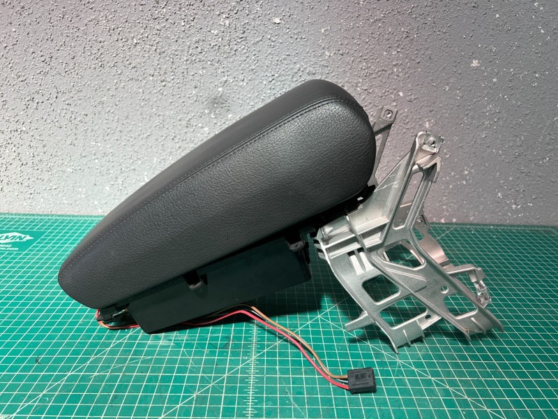 12-15 Audi A6 S6 S7 FRONT CENTER CONSOLE STORAGE BOX W/ ARMREST OEM