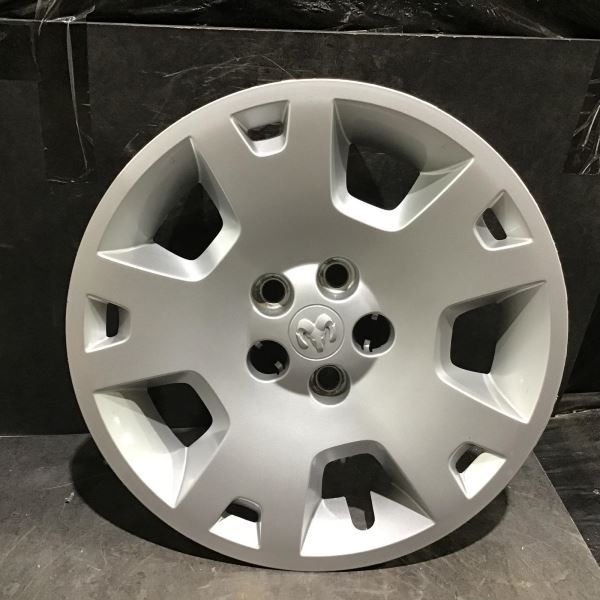 2005-2011 Dodge Charger Magnum OEM Hubcap Wheel cover 17 Inch 8023 0UQ18ZDJAA