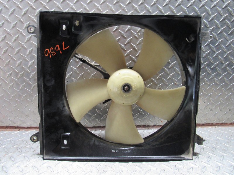 00 01 TOYOTA CAMRY LEFT DRIVER COOLING FAN SHROUD BLADE 4CYLINDER
