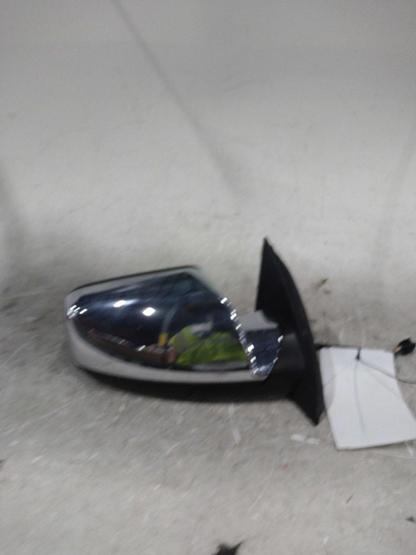 2015 GMC Terrain Right Door Mirror Assembly Red 172K Miles OEM Part 158467