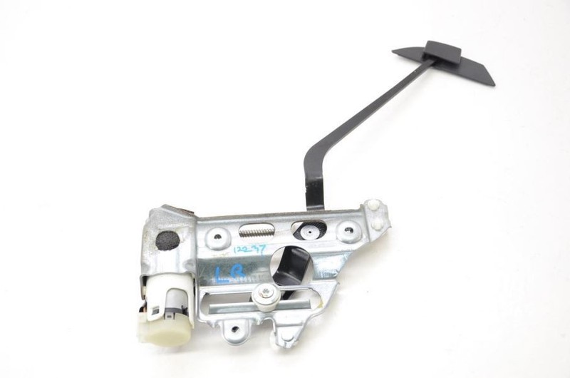 2010-2016 Porsche Panamera 970 4.8L Driver Left Rear Vent Window Sun Visor Motor