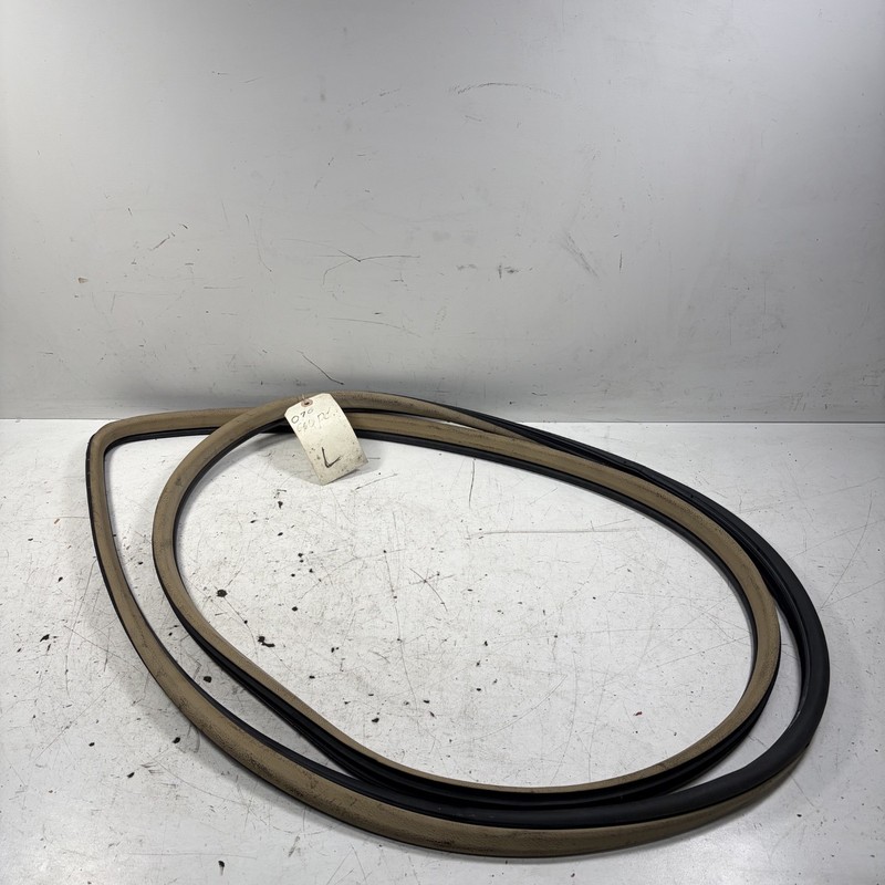 06-08 Honda Civic 2D Left Door Weatherstrip Body Seal Beige 72355-SVA-A01ZC OEM