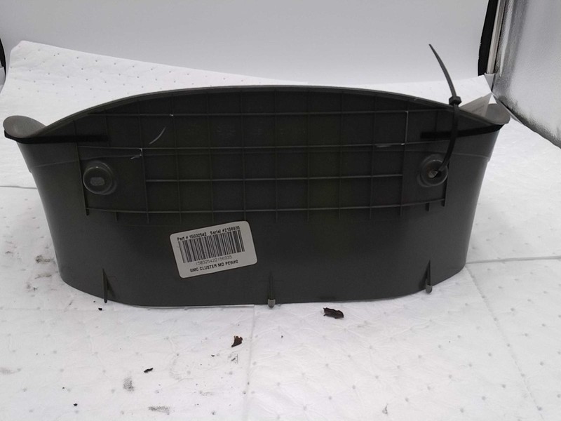 2003 GMC Envoy Instrument Cluster Bezel Grey OEM 3945707 220K Miles