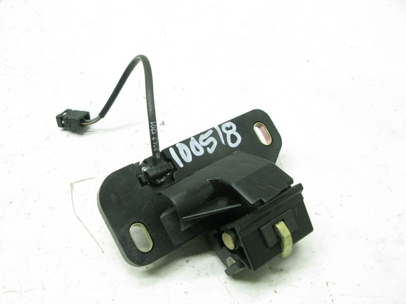 90-02 MERCEDES R129 SL320 SL500 TRUNK LOCK LATCH ACTUATOR FEMALE STRIKE 100518