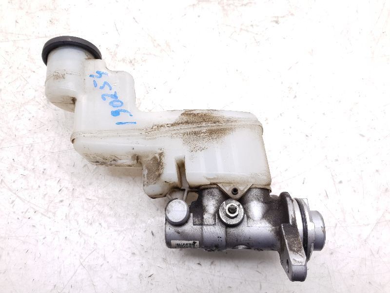 08-12 TOYOTA AVALON 3.5L FWD BRAKE MASTER CYLINDER ASSEMBLY
