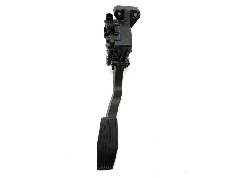 Accelerator Gas Pedal 32700-4D700 Fits 2006-2012 Kia Sedona 61061