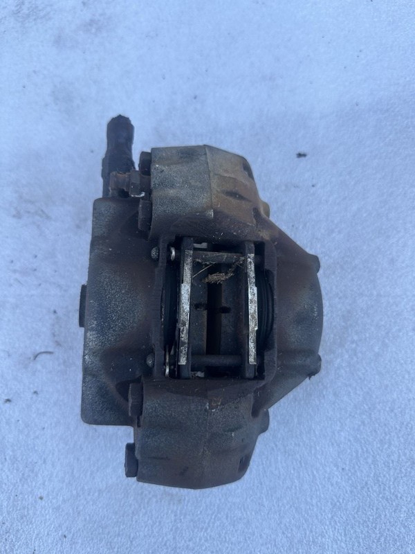 1974 1975 1976 - 1980 TRIUMPH SPITFIRE 1500 RIGHT PASSENGER FRONT BRAKE CALIPER