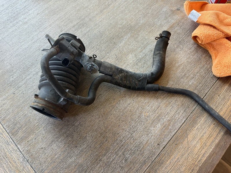 2007-2018 TOYOTA YARIS 1.5L AIR INTAKE DUCT TUBE HOSE 17880-21091 OEM