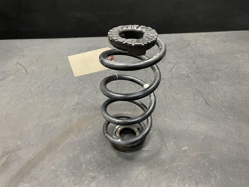 Rear Right Coil Spring 2019 Chevrolet Sonic 42662750 2012 2013 2014 2015 - 2020