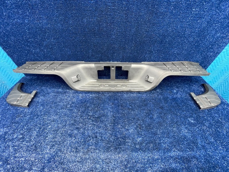 2007–2013 Toyota Tundra Rear bumper plastic panel set OEM 52461-0C040