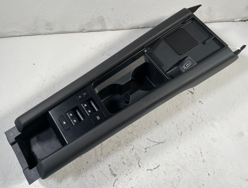 23-25 HYUNDAI IONIQ 6 FRONT UPPER CENTER CONSOLE W/ WINDOW DOOR SWITCH # 109855