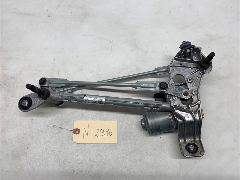2020-2022 Tesla Y Windshield Wiper Linkage Motor Module 1490242-00-A 2986 S22