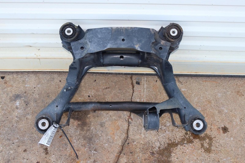 2009-2016 BMW Z4 SDRIVE28I E89 REAR SUSPENSION CROSSMEMBER SUBFRAME OEM