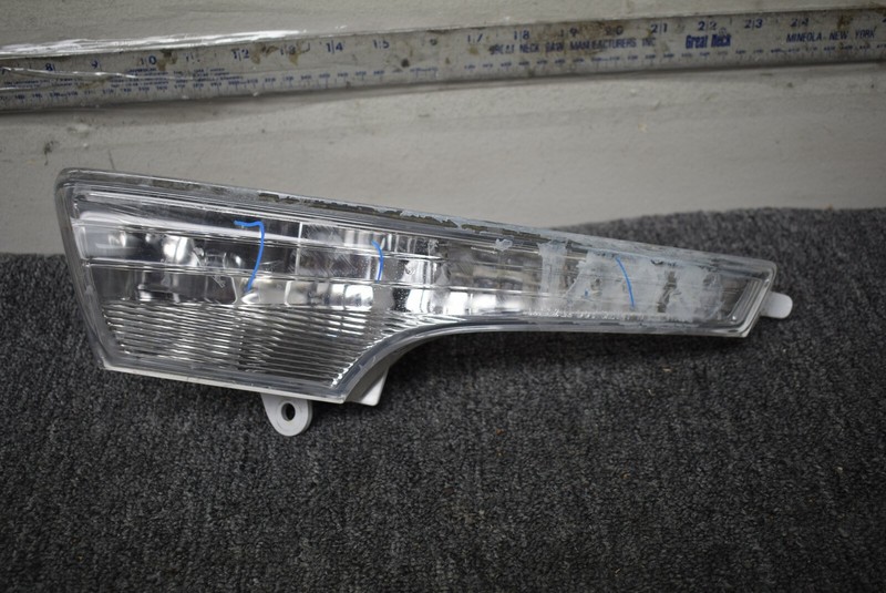 NISSAN FOG LIGHT LEFT SIDE FACTORY OEM