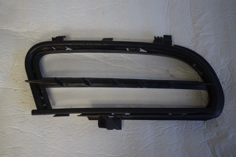2005-2008 PORSCHE 997 RETAINING FRAME RH FACTORY 99750556400 OEM