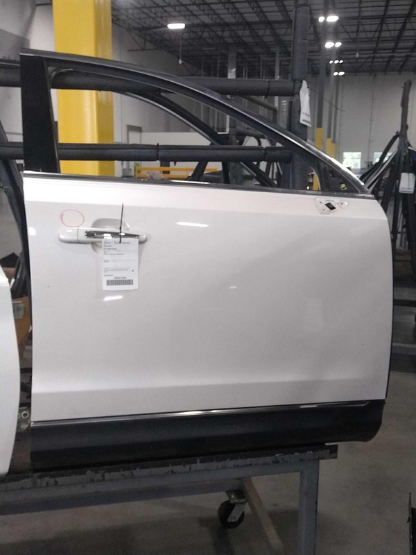 2015 Lincoln MKT Right Front Door White OEM Used 127K Miles - NJ25-20909-508318