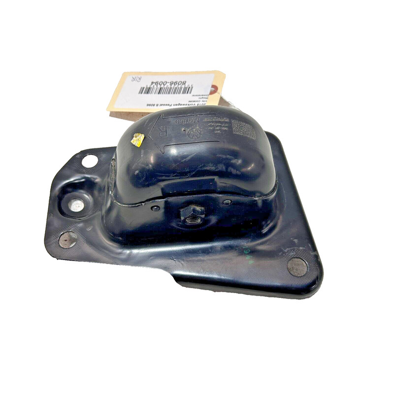 12-2022 VOLKSWAGEN PASSAT REAR PASSENGER SIDE TRAILING CONTROL ARM COVER BRACKET