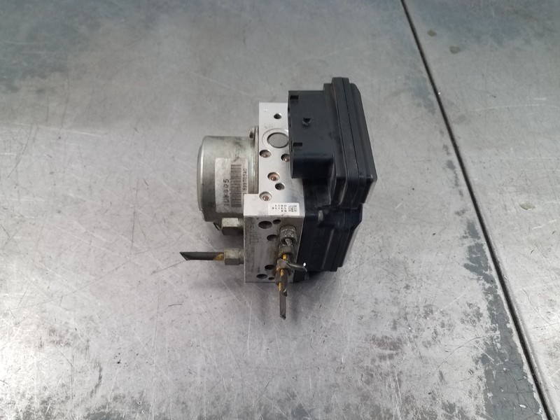 2015 Nissan Juke Nismo RSABS Brake Pump Module#0317 J2