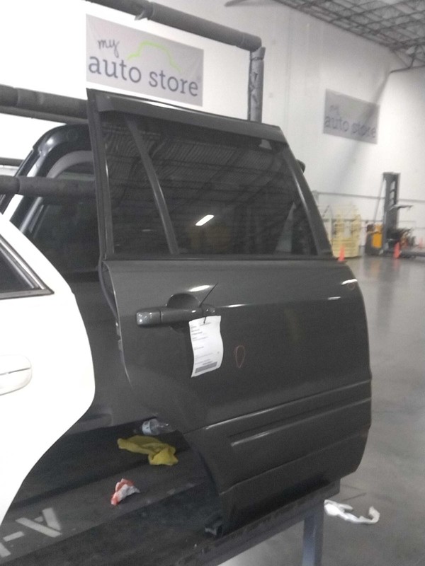 2007 Honda Pilot Rear Right Door Grey OEM Used 555964 4DR SUV 160K Miles